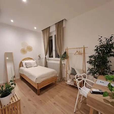 Keizna Guest house *
